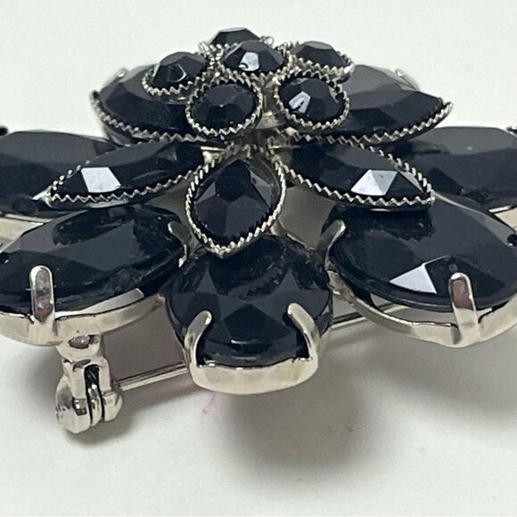 VTG French Jet Black Flower Brooch Set of 3 Silver tone Mourning Faceted - Picture 4 of 11